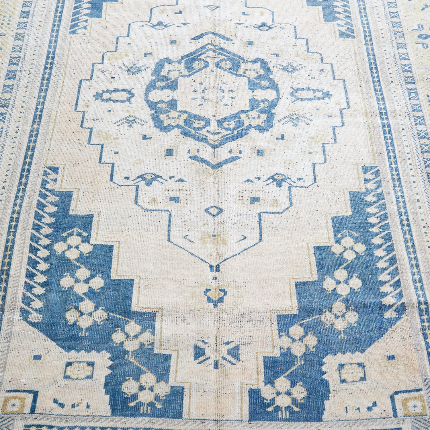 Vintage 1960's Anatolian rug - 5'10" X 10'2"