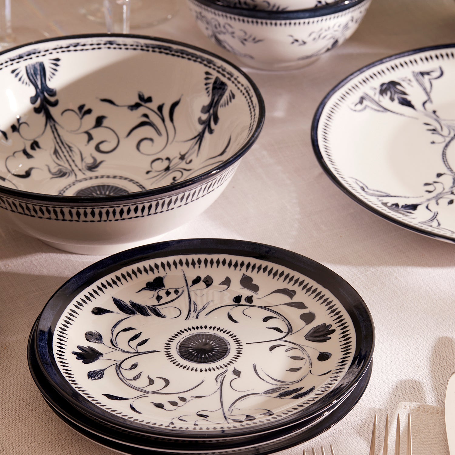 Bruges Porcelain Large Bowl, Set of 4