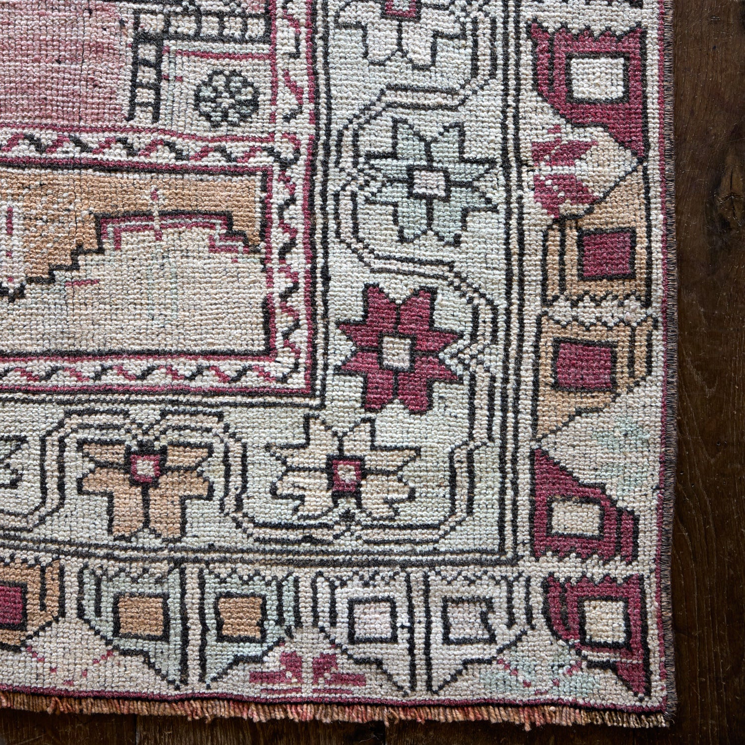 Vintage 1960's Anatolian rug - 5'7" X 8'9"