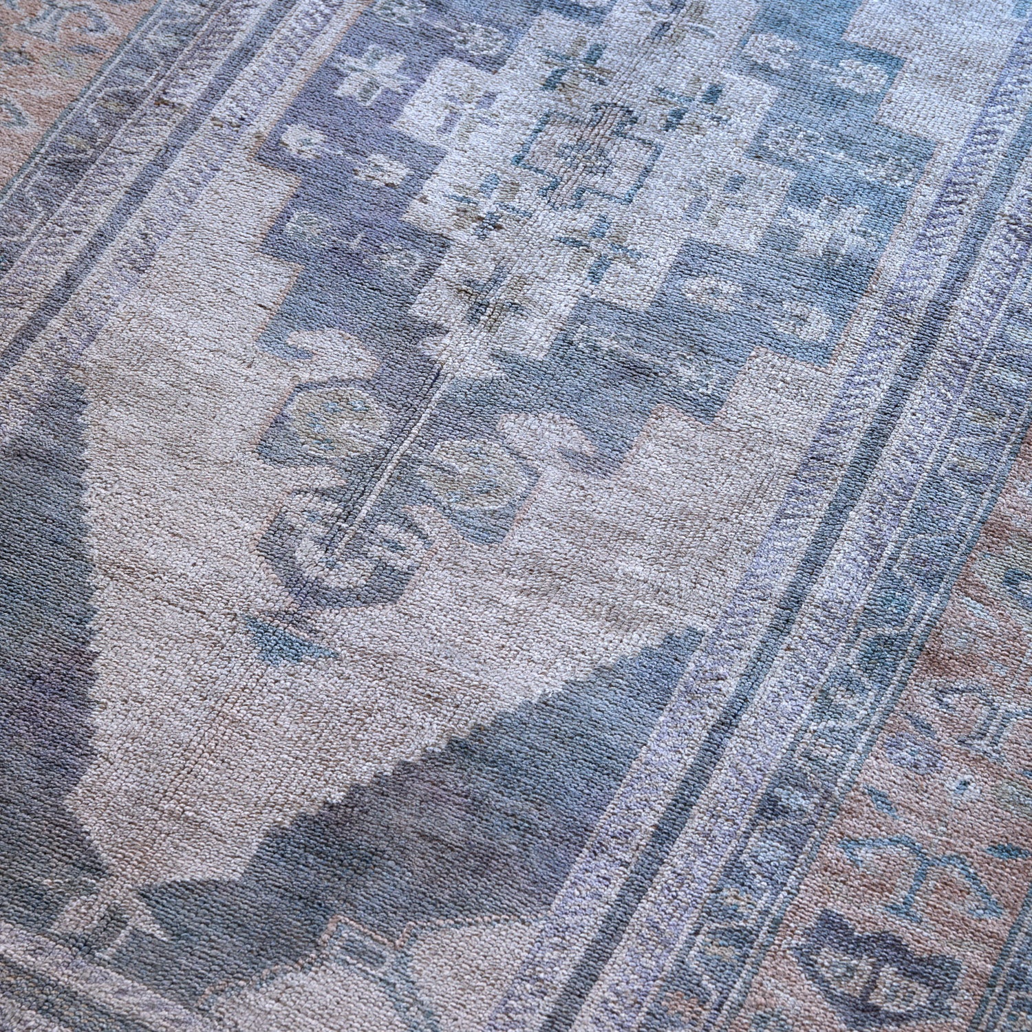 Vintage 1960's Anatolian rug - 3'6" X 6'8"