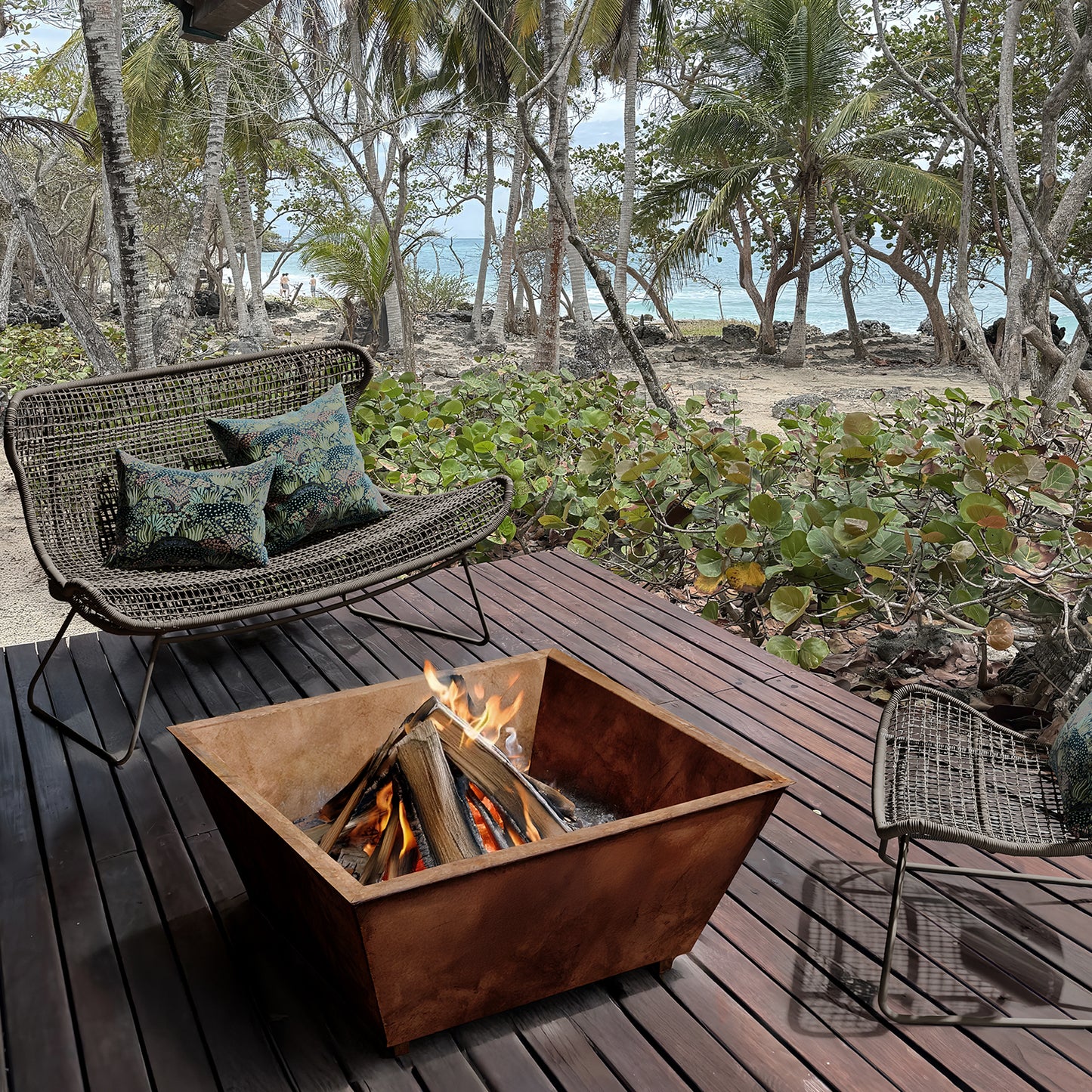 Léonie Firepit