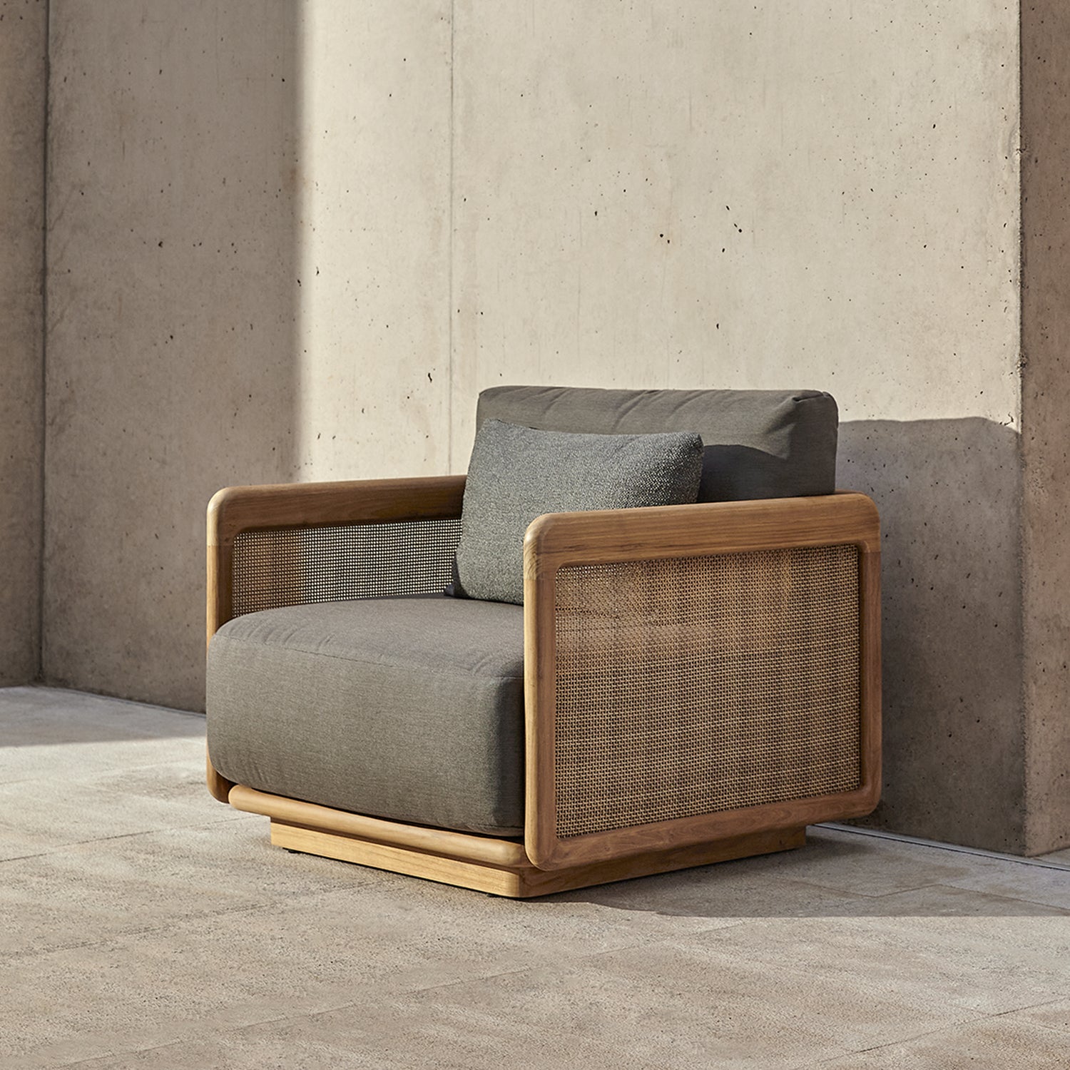 Dock Teak Swivel Lounge Chair