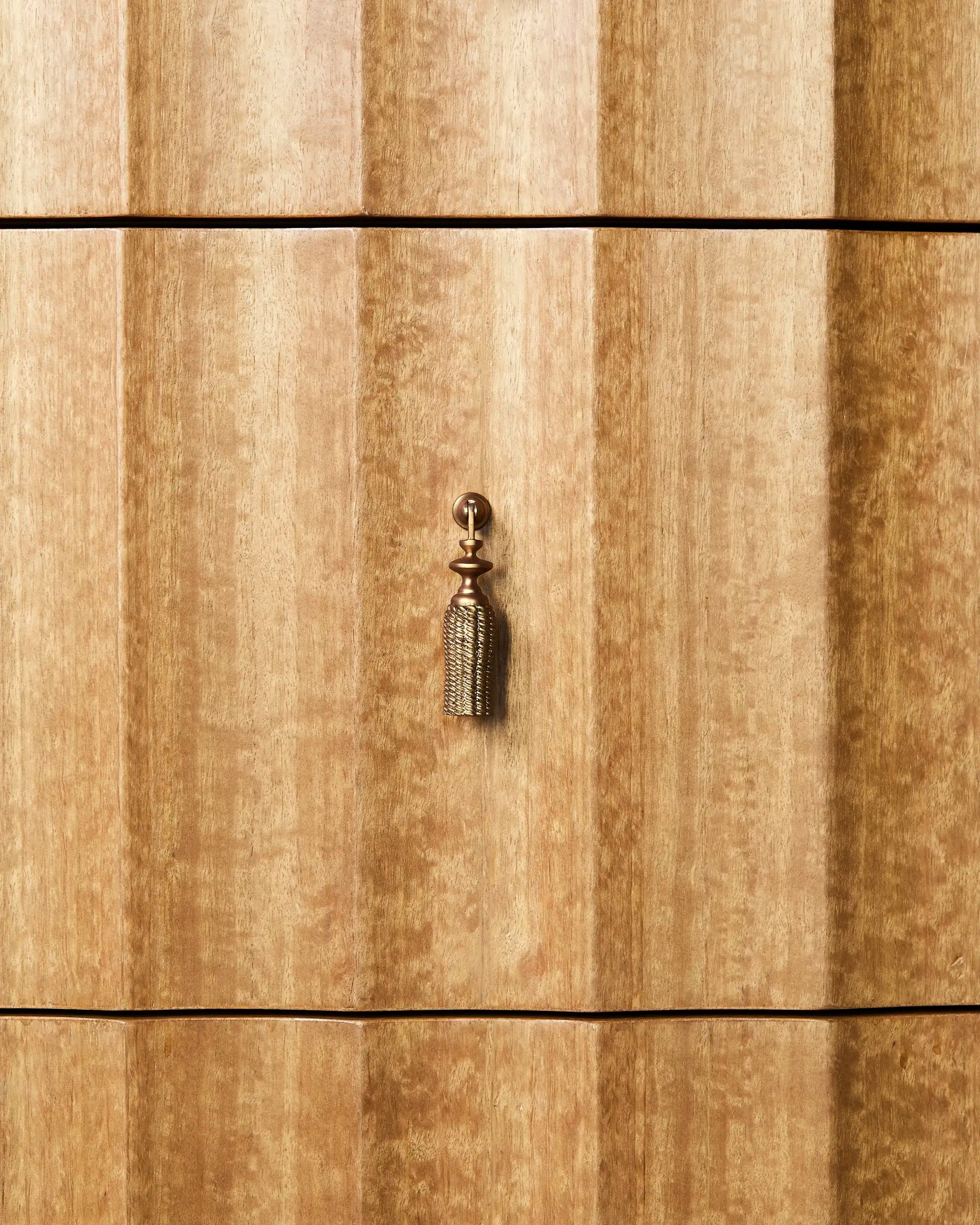 Ondara Fluted 5-Drawer Dresser