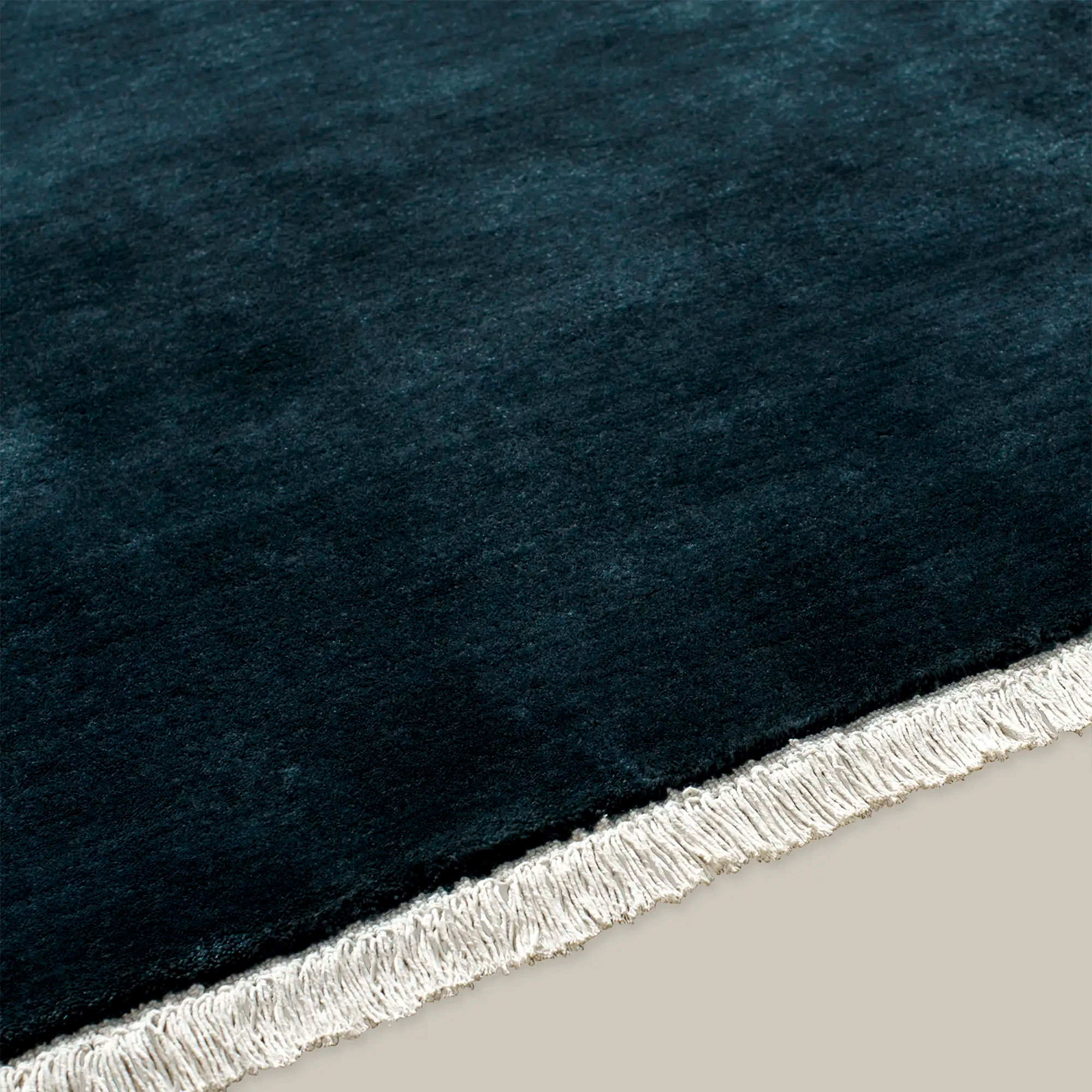 Plume Handmade Wool Rug (Dark Indigo)