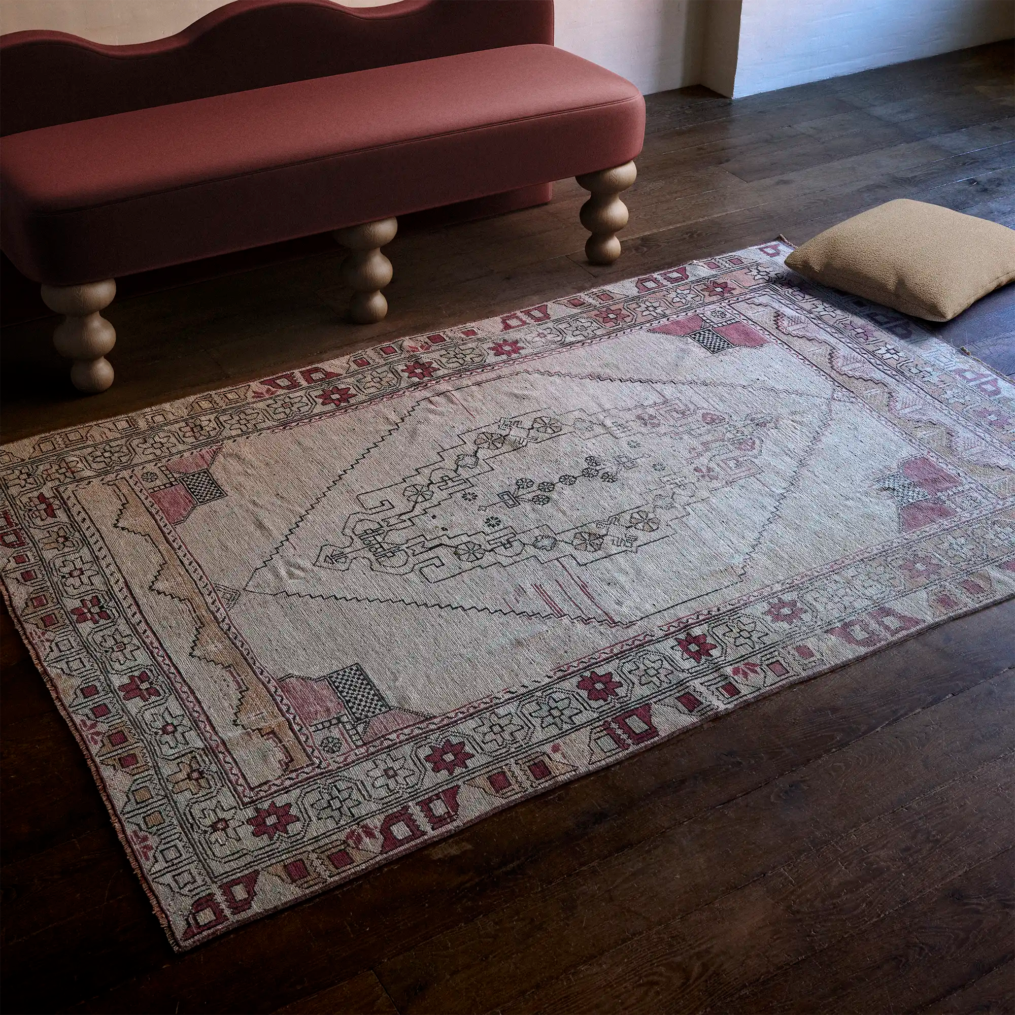 Vintage 1960's Anatolian rug - 5'7" X 8'9"