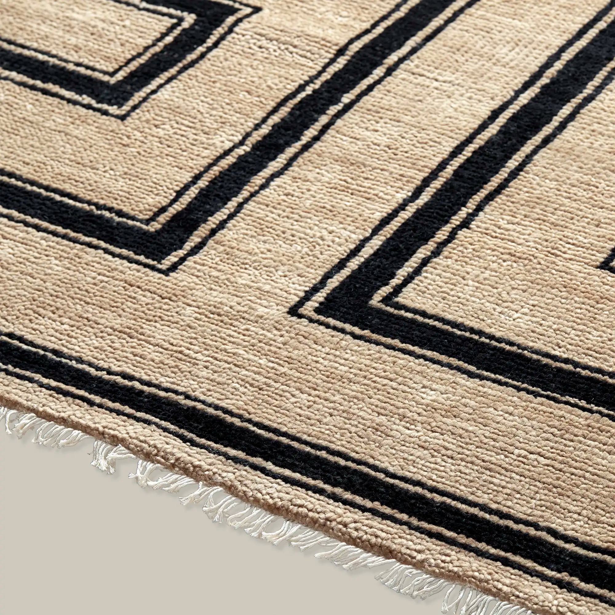 Marquise Noire Handmade Wool Rug