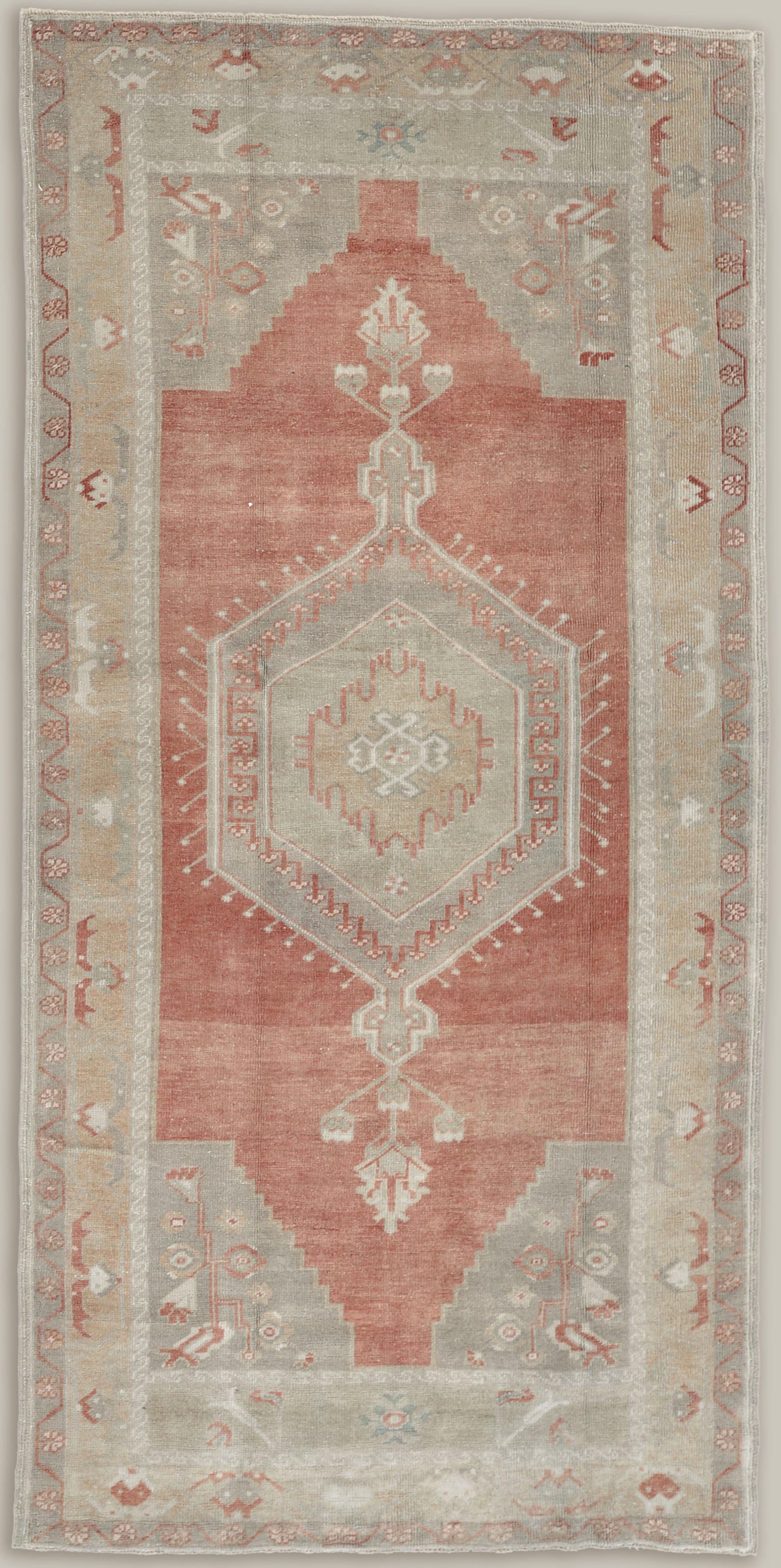 Vintage 1960's Anatolian rug - 3'9" X 7'7"
