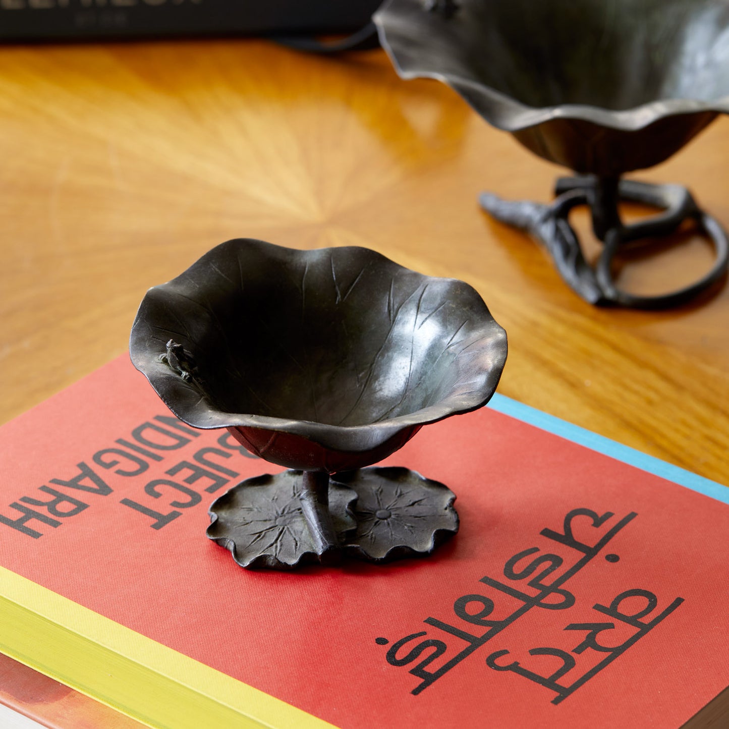 Small Bronze Lily Pad Bowl with Frog - Delicate Japanese Craftsmanship