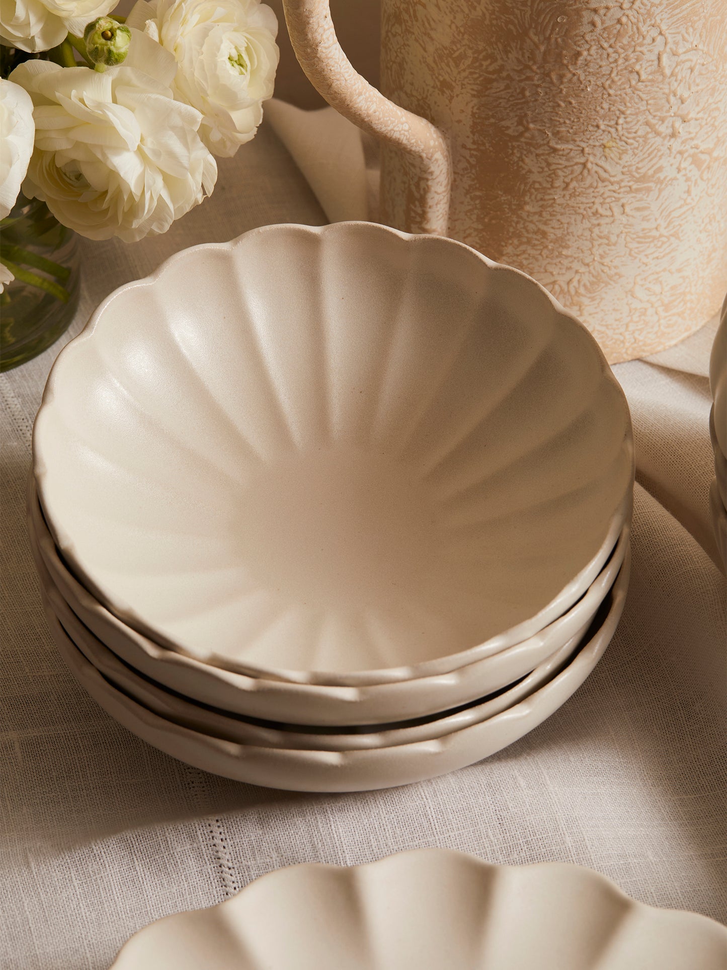 Dhalia Stoneware Pasta Bowl, Set of 4 (White) - Preorder