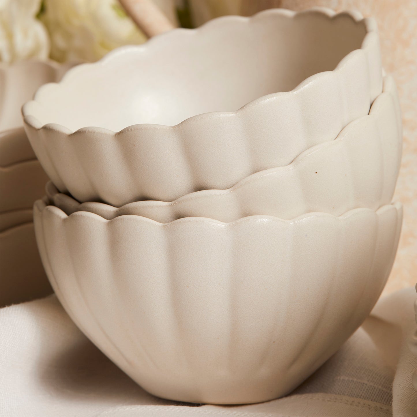 Dhalia Stoneware Bowl, Set of 4 (White) - Preorder