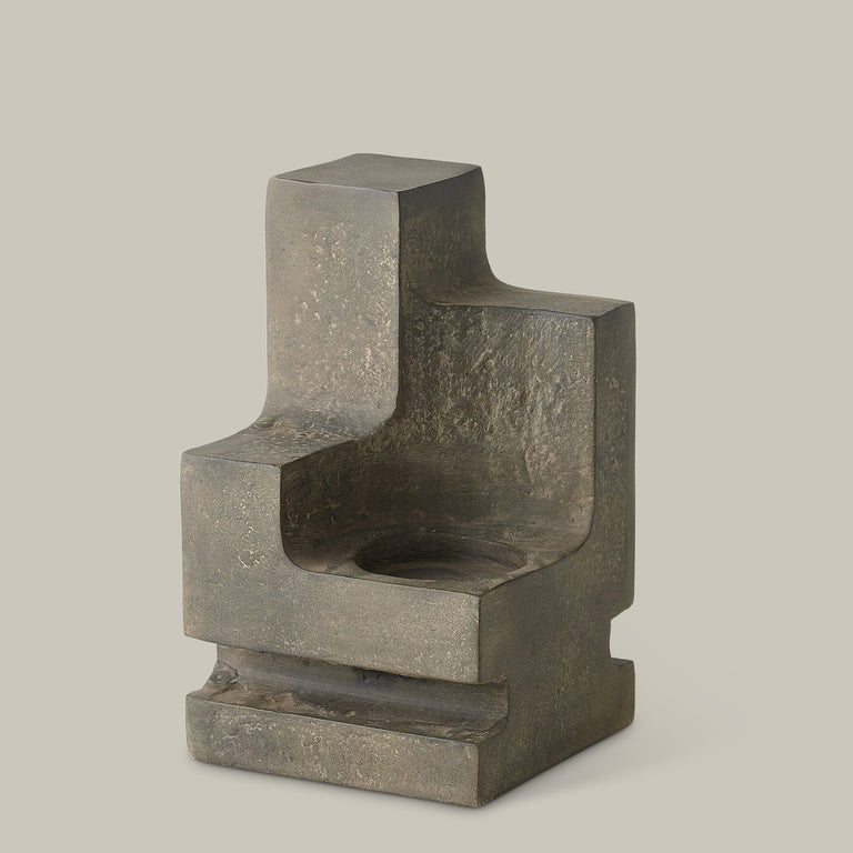 La Structure Sculptural Pillar Holder (Grey)