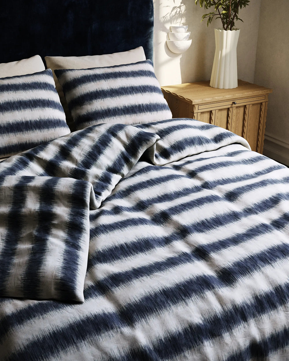 Lemieux et Cie French Flammé percale duvet cover and shams, best sheets for hot sleepers Lemieux et Cie French Flammé indigo stripe percale duvet cover