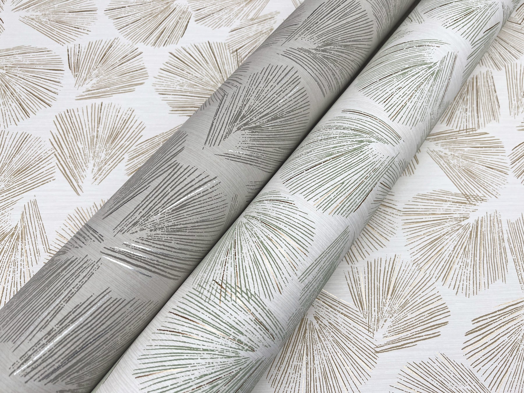 Elora Leaf Wallpaper (Taupe)