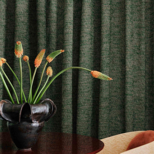 Racine by Métaphores in a room setting