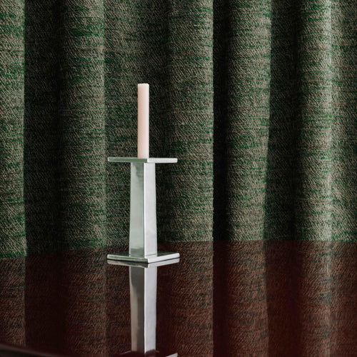 Racine by Métaphores in a room setting