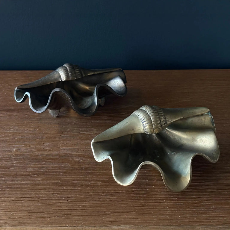 Set of 2 vintage Hollywood Regency style brass shell trinket dishes