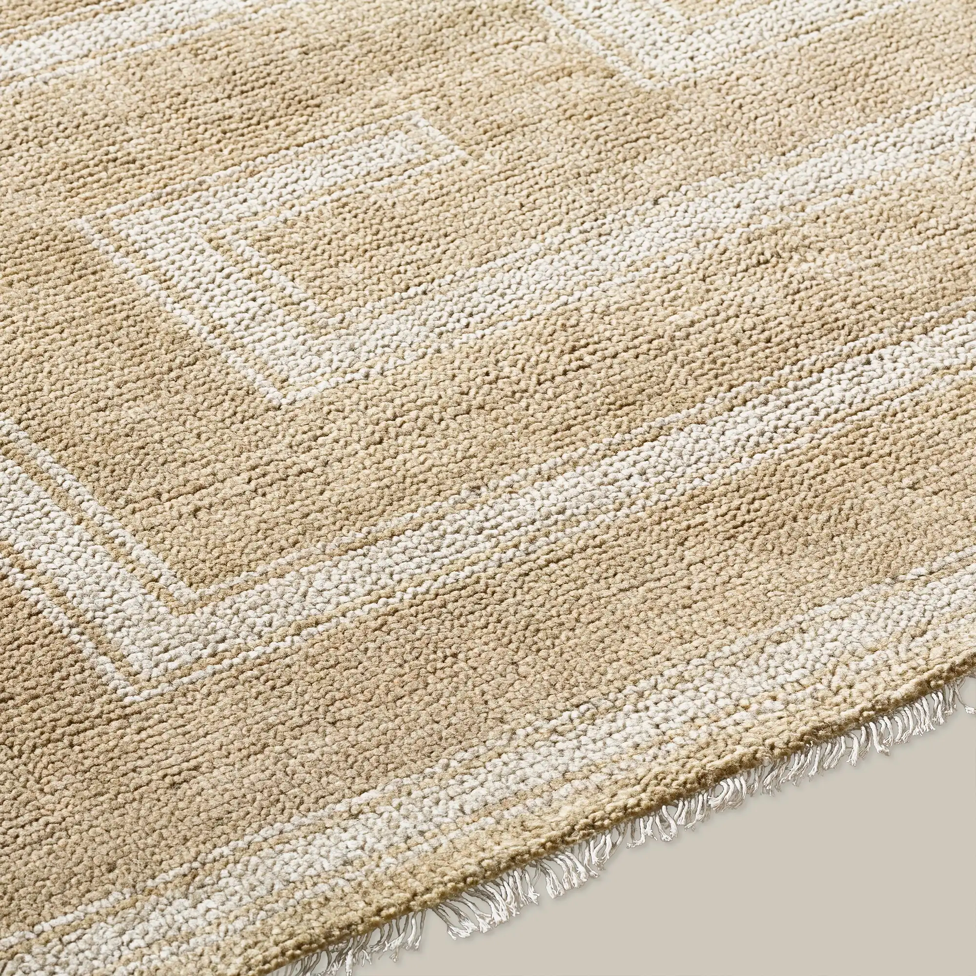 Marquise Blanc Handmade Wool Rug