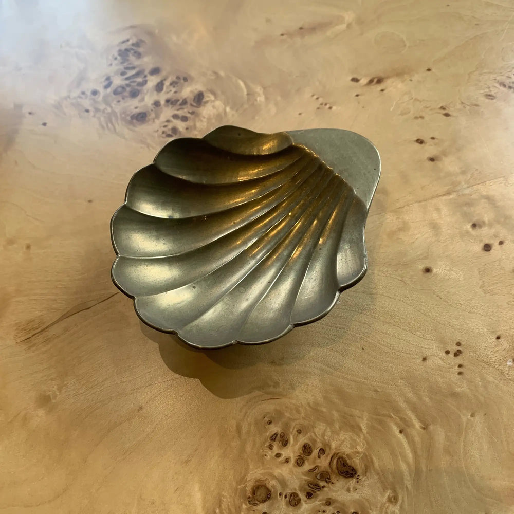 Set of 2 vintage solid brass scallop shell trinket dishes