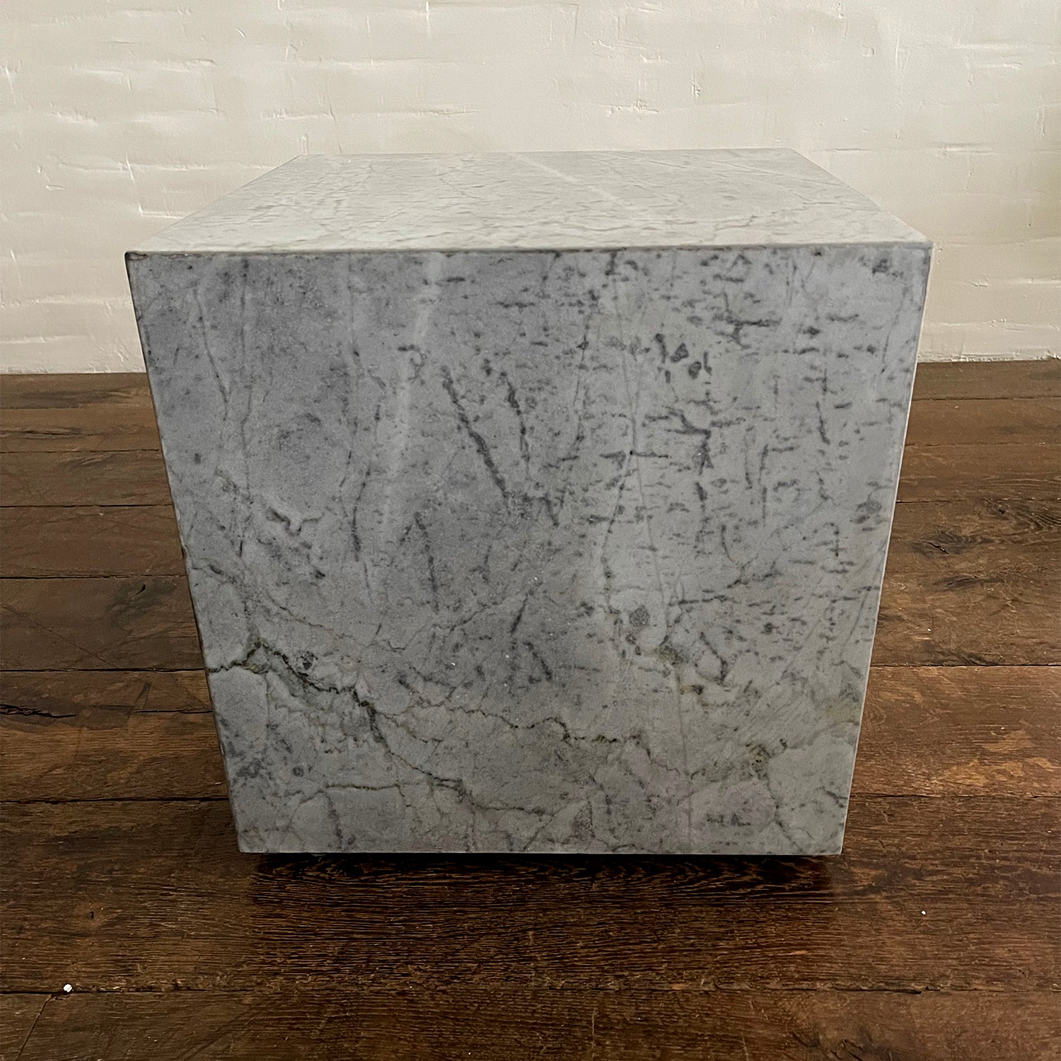 Landrin Marble Cube
